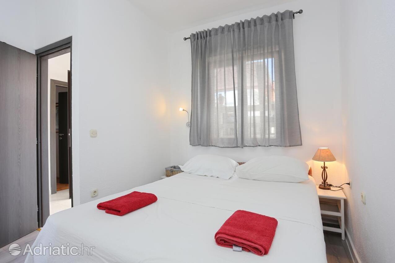 טרוגיר Apartments Bagaric מראה חיצוני תמונה