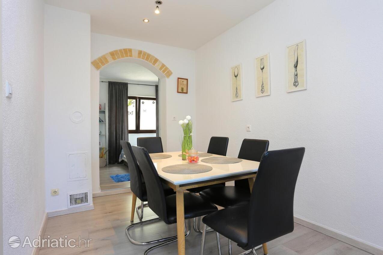 טרוגיר Apartments Bagaric מראה חיצוני תמונה