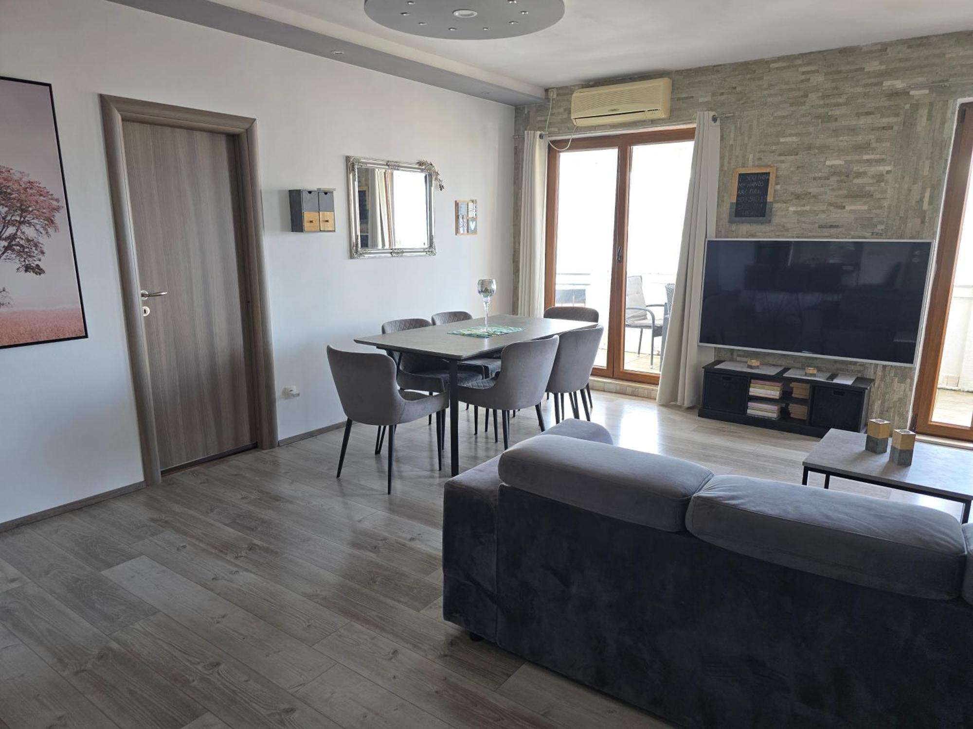 טרוגיר Apartments Bagaric מראה חיצוני תמונה